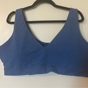 🛍️2/$15🛍️ Old Navy Blue Sports Bra.